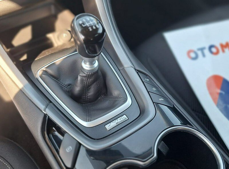 Ford Mondeo duza navi Mk5 (2014-)