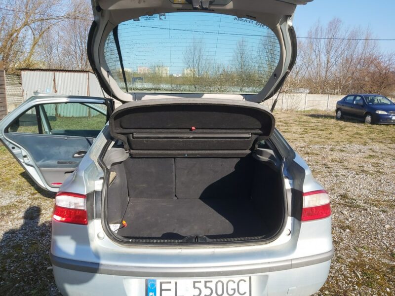Renault Laguna Laguna salon Pl 2.0b II (2001-2005)