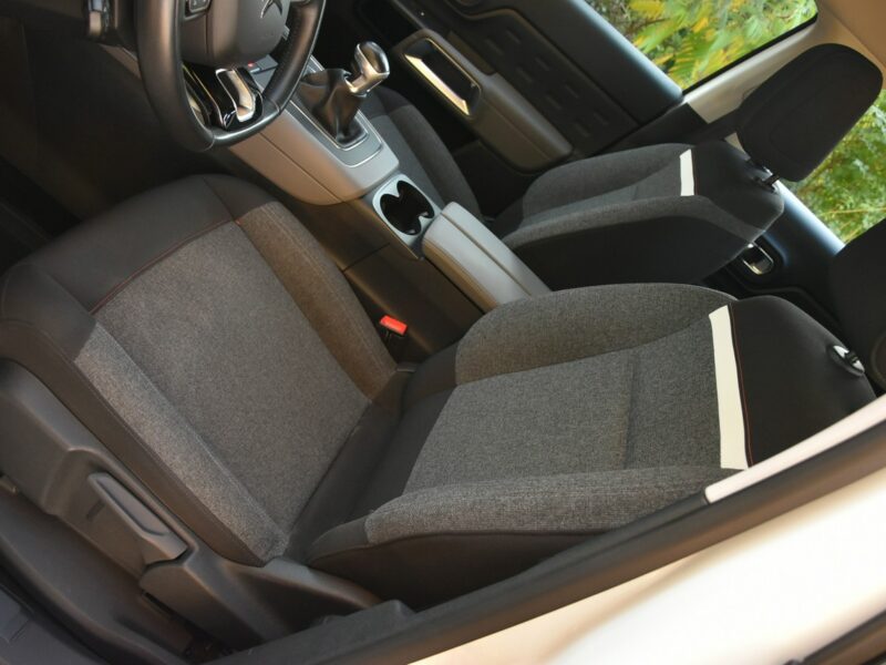 Citroen C5 Aircross 1.5HDi 130KM Manual 2019r. SALON Serwisowany FV23 LED