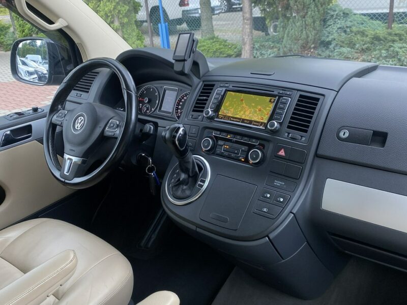 Volkswagen Multivan 2.0 180 KM ,Highline, Automat, Elektryczne drzwi,Navi
