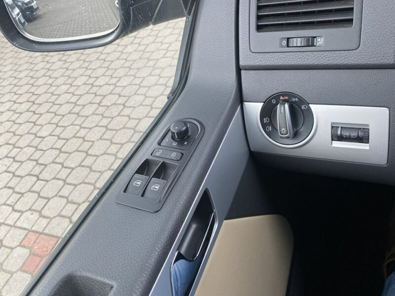 Volkswagen Multivan 2.0 180 KM ,Highline, Automat, Elektryczne drzwi,Navi