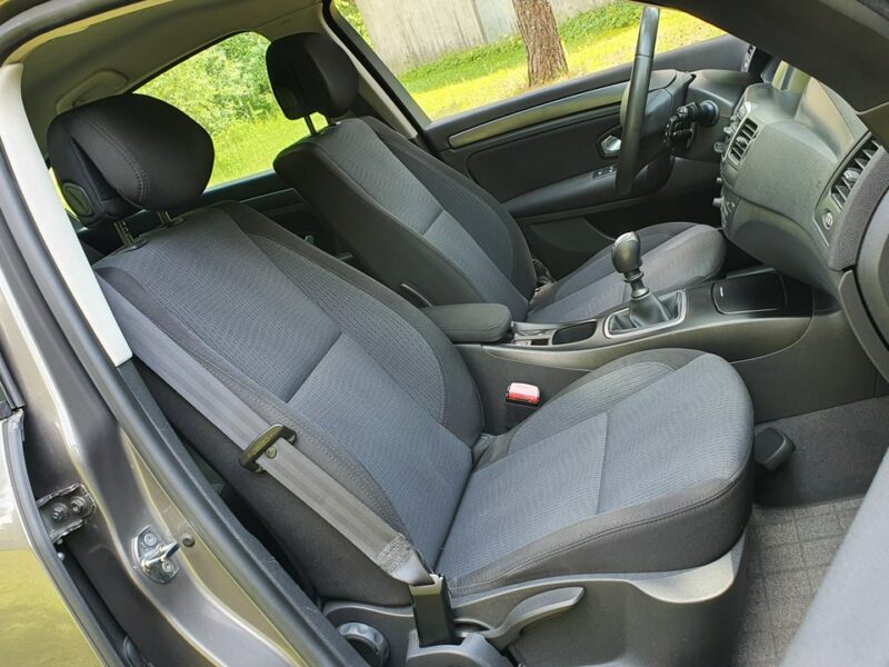 Renault Laguna 2.0 16v 140KM # NAVI # Climatronic # Piękny Kolor !!! III (2007-)