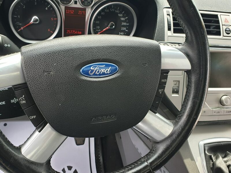 Ford Kuga -SPRZEDANY- 4x4 Najlepszy 2,0 TDCI ,FULL Opcja,Zadbany z GWARANCJĄ I (2008-2012)