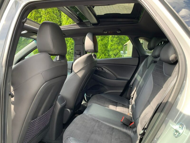 Hyundai i30N I30N Performance Szklany dach Grzane fot. Full LED
