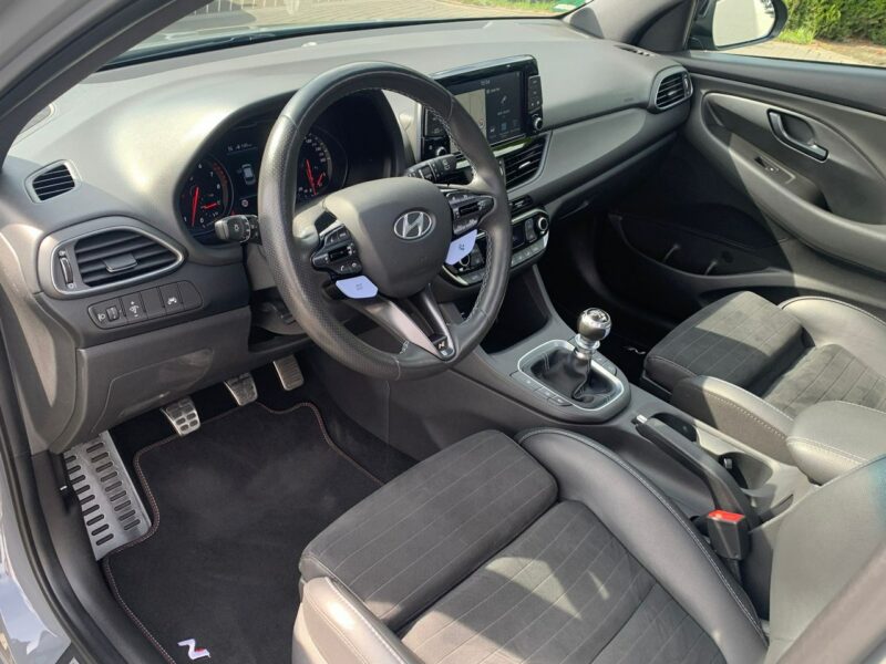 Hyundai i30N I30N Performance Szklany dach Grzane fot. Full LED