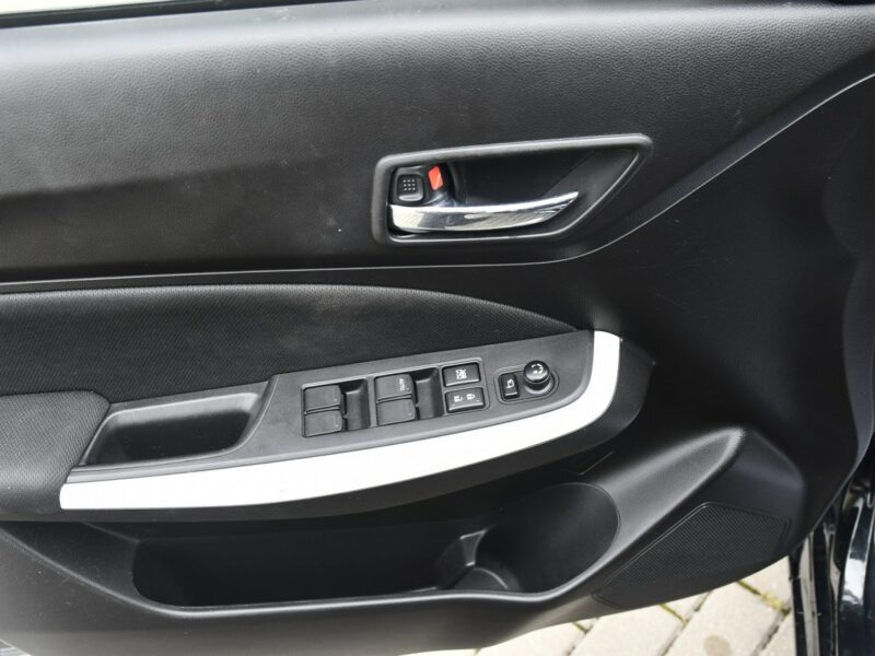 Suzuki Swift 1,2Hybryda kam.Cof.Navi,Asystent Pasa Ruchu.Ledy.kredyt.GWARANCJA VI (2017-)