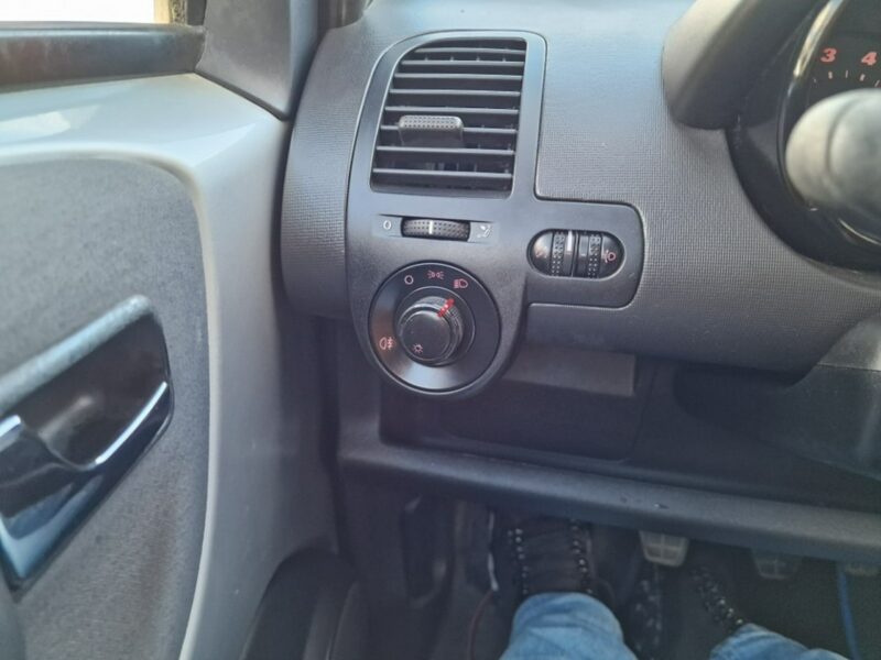 Seat Arosa 1.4 Benzyna 60 KM, Alu 15" Opony Wielosezon, Klima, USB, AUX, II (2000-2004)