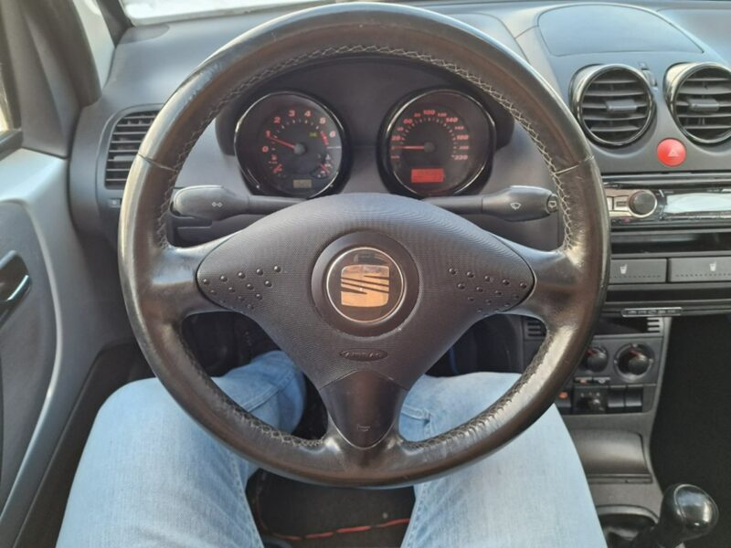 Seat Arosa 1.4 Benzyna 60 KM, Alu 15" Opony Wielosezon, Klima, USB, AUX, II (2000-2004)