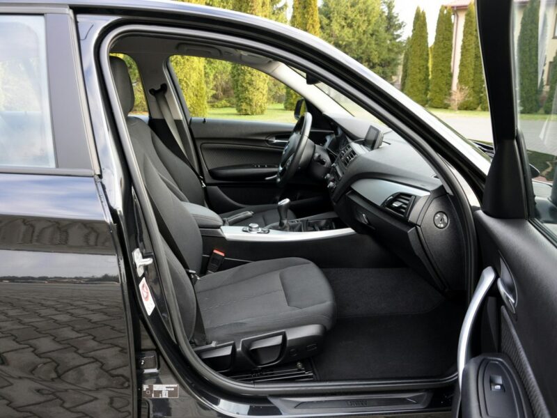 BMW 118 1.6i(170KM)*Lift*Xenon*Led*Duża Navi*Parktronik*I Wł*Alu17"ASO BMW F20/F21 (2011-)