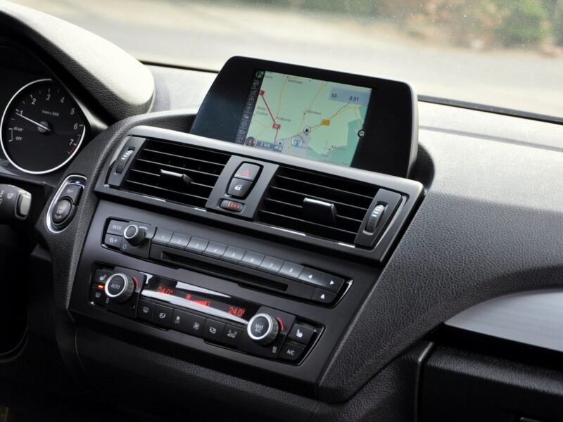 BMW 118 1.6i(170KM)*Lift*Xenon*Led*Duża Navi*Parktronik*I Wł*Alu17"ASO BMW F20/F21 (2011-)