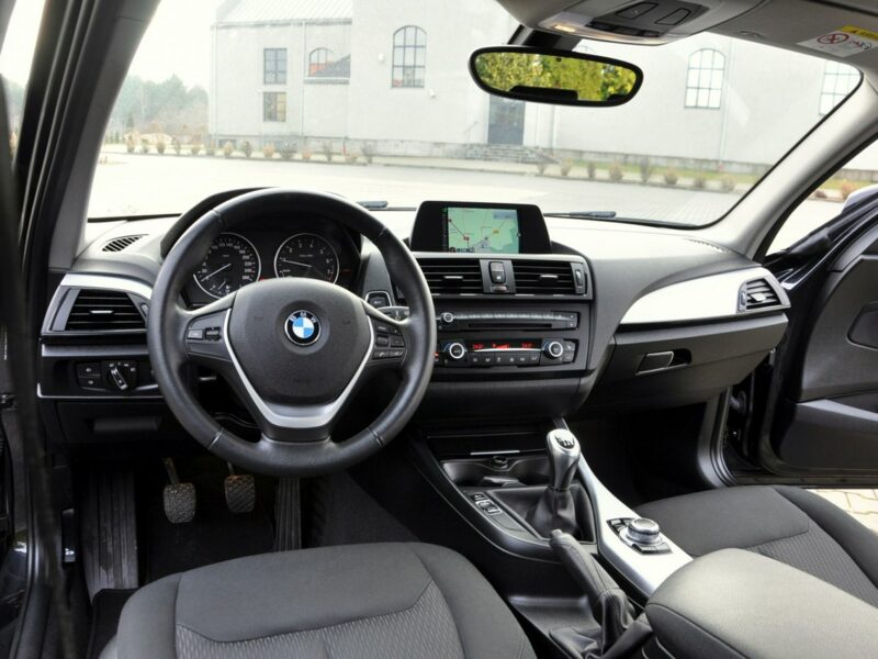 BMW 118 1.6i(170KM)*Lift*Xenon*Led*Duża Navi*Parktronik*I Wł*Alu17"ASO BMW F20/F21 (2011-)