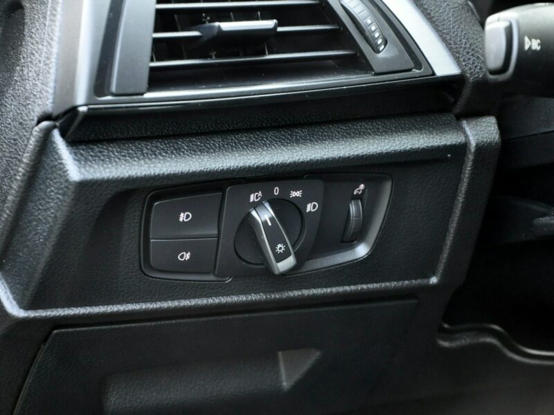 BMW 118 1.6i(170KM)*Lift*Xenon*Led*Duża Navi*Parktronik*I Wł*Alu17"ASO BMW F20/F21 (2011-)