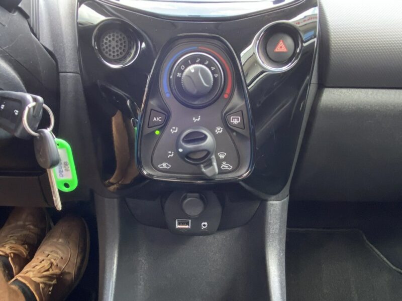 Peugeot 108 Style ,Kamera, Podgrzewane fotele, Gwarancja