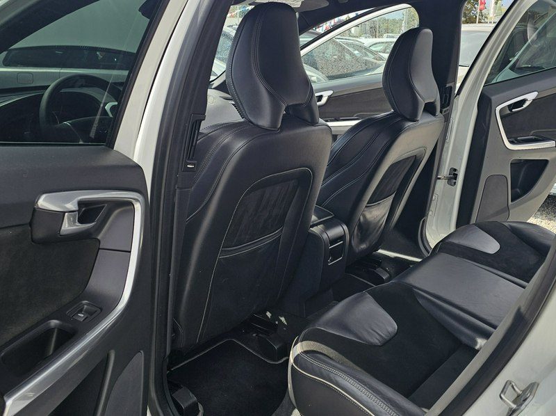Volvo XC 60 - SPRZEDANY- R-Design D4* NiskiPrzebieg 206 Tyś *Gwarancja w cenie * I (2008-2017)