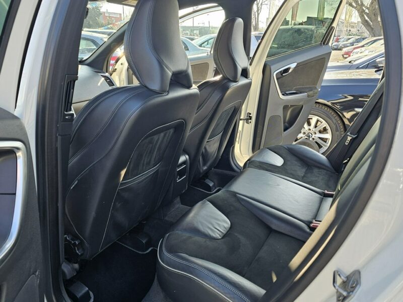 Volvo XC 60 R-Design D4* NiskiPrzebieg 206 Tyś *Gwarancja w cenie *Możliwa ZAMIANA I (2008-2017)