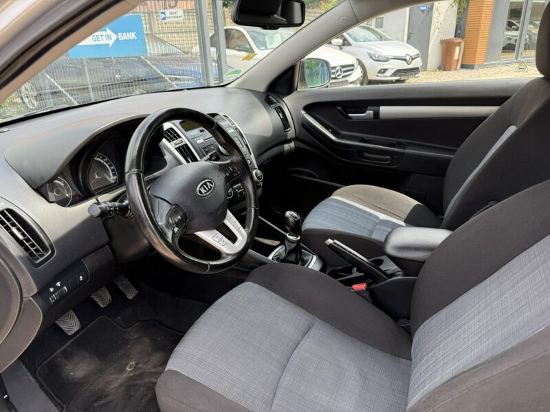 Kia Pro_cee'd 1.6i*125PS*ALU*Klimatronik*Grzane*fotele*129.000km*Niemcy*1wł*TOP