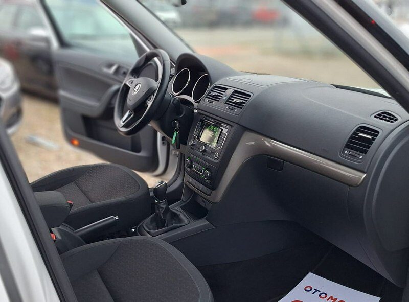 Škoda Yeti Panorama xsenon ledy super stan navi nowy rozrząd I (2009-)
