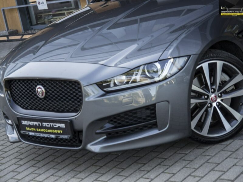 Jaguar XE R-SPORT / AWD / Ledy / Meridian / Virtual / Bezwypadkowy / Stan BDB !! I (2014-)