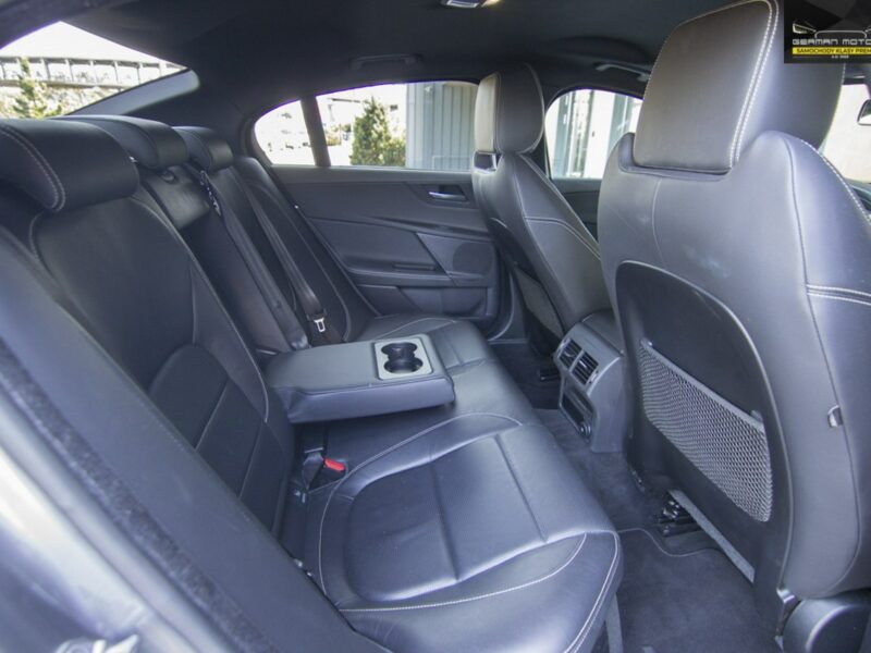 Jaguar XE R-SPORT / AWD / Ledy / Meridian / Virtual / Bezwypadkowy / Stan BDB !! I (2014-)