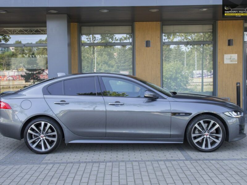 Jaguar XE R-SPORT / AWD / Ledy / Meridian / Virtual / Bezwypadkowy / Stan BDB !! I (2014-)