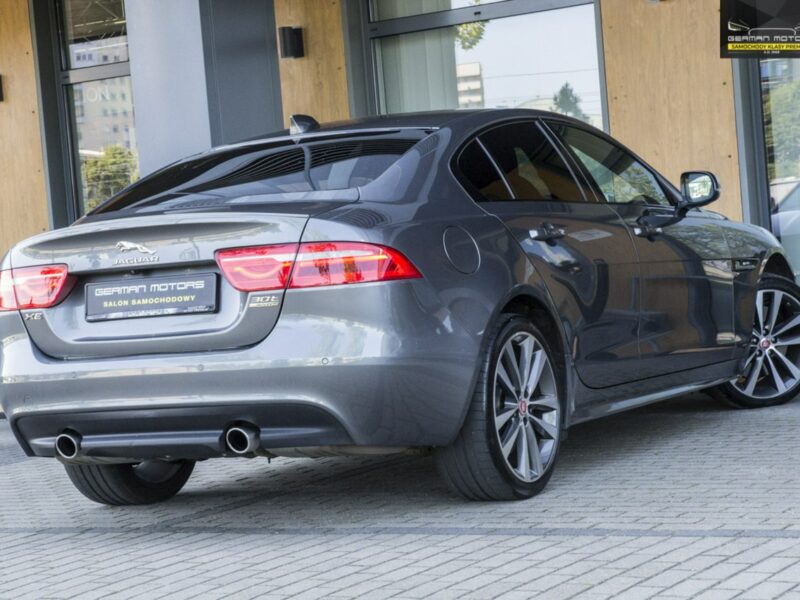 Jaguar XE R-SPORT / AWD / Ledy / Meridian / Virtual / Bezwypadkowy / Stan BDB !! I (2014-)