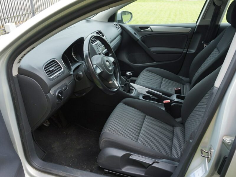 Volkswagen Golf z Niemiec zarejestrowany . Gwarancja VI (2008-2012)