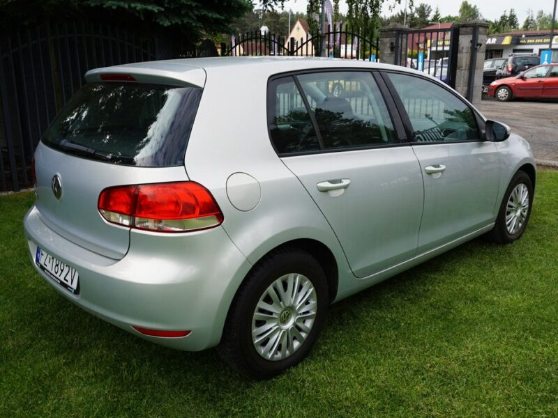 Volkswagen Golf z Niemiec zarejestrowany . Gwarancja VI (2008-2012)