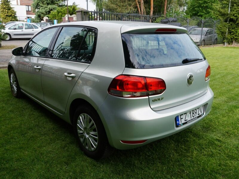 Volkswagen Golf z Niemiec zarejestrowany . Gwarancja VI (2008-2012)