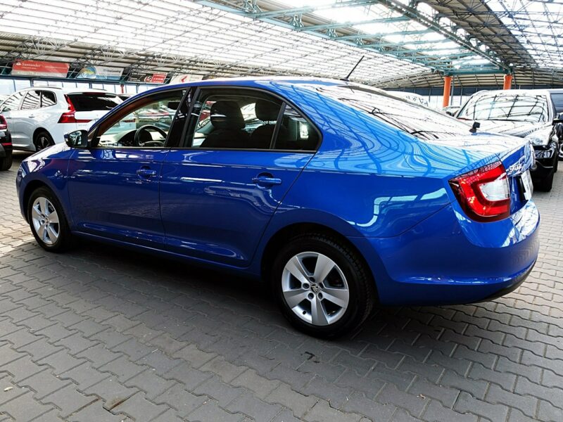 Škoda RAPID LED+PODGRZEWANE Fotele+Parktronik 3Lata GWARANCJA 1wł Kraj Bezwypad