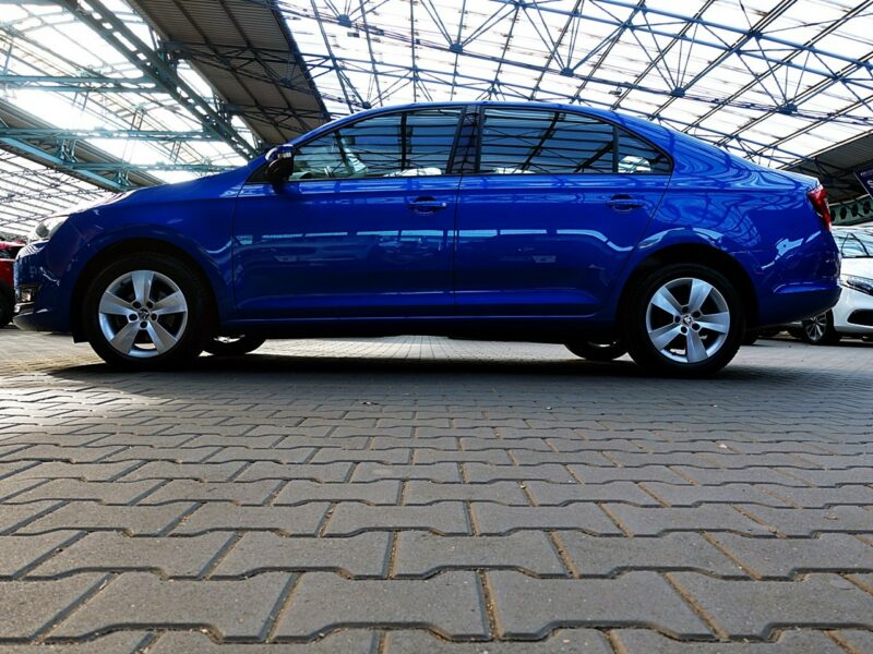 Škoda RAPID LED+PODGRZEWANE Fotele+Parktronik 3Lata GWARANCJA 1wł Kraj Bezwypad