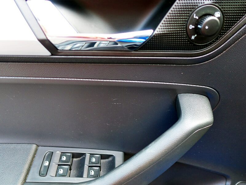 Škoda RAPID LED+PODGRZEWANE Fotele+Parktronik 3Lata GWARANCJA 1wł Kraj Bezwypad