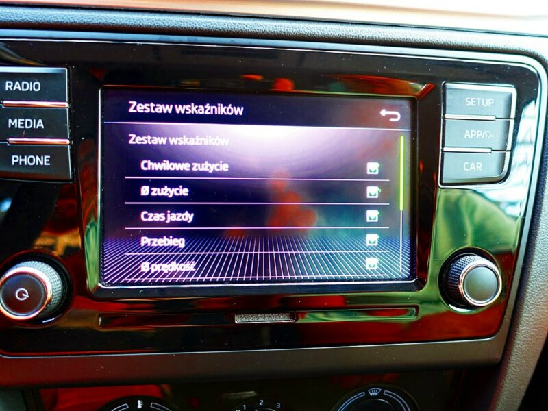 Škoda RAPID LED+PODGRZEWANE Fotele+Parktronik 3Lata GWARANCJA 1wł Kraj Bezwypad