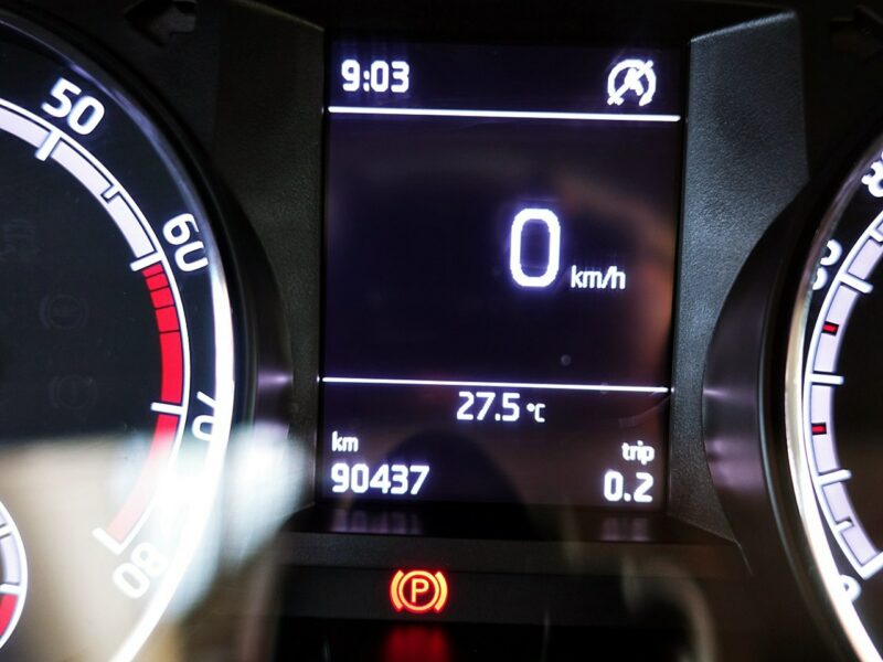 Škoda RAPID LED+PODGRZEWANE Fotele+Parktronik 3Lata GWARANCJA 1wł Kraj Bezwypad