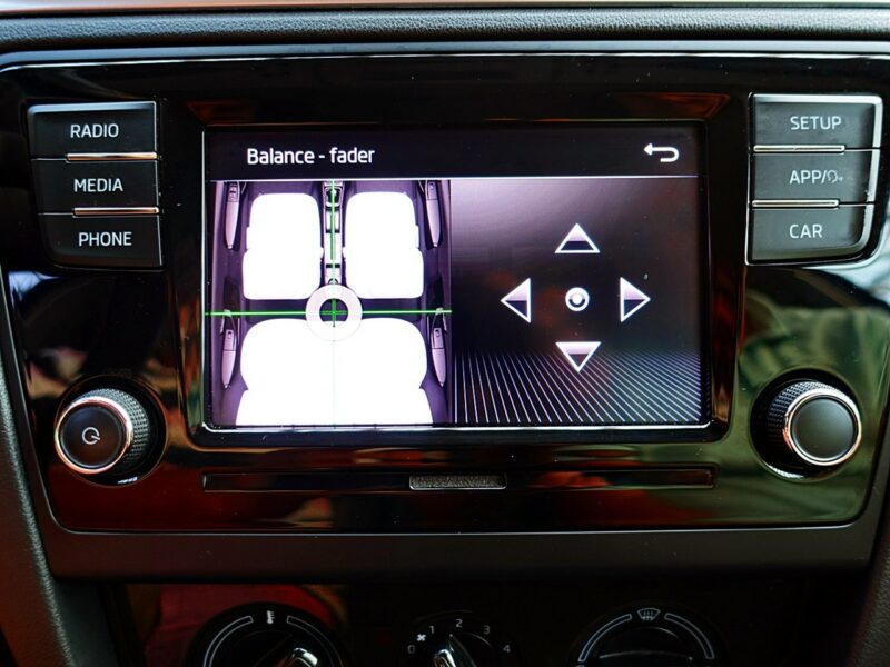 Škoda RAPID LED+PODGRZEWANE Fotele+Parktronik 3Lata GWARANCJA 1wł Kraj Bezwypad