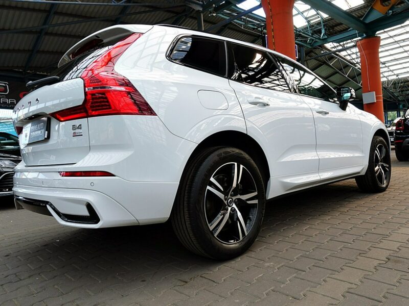 Volvo XC 60 R-DESING+Skóra+Harman/Kardon+NAVI 1WŁ KRAJ 3Lata GWARANCJA Bezwyp F23% II (2017-)