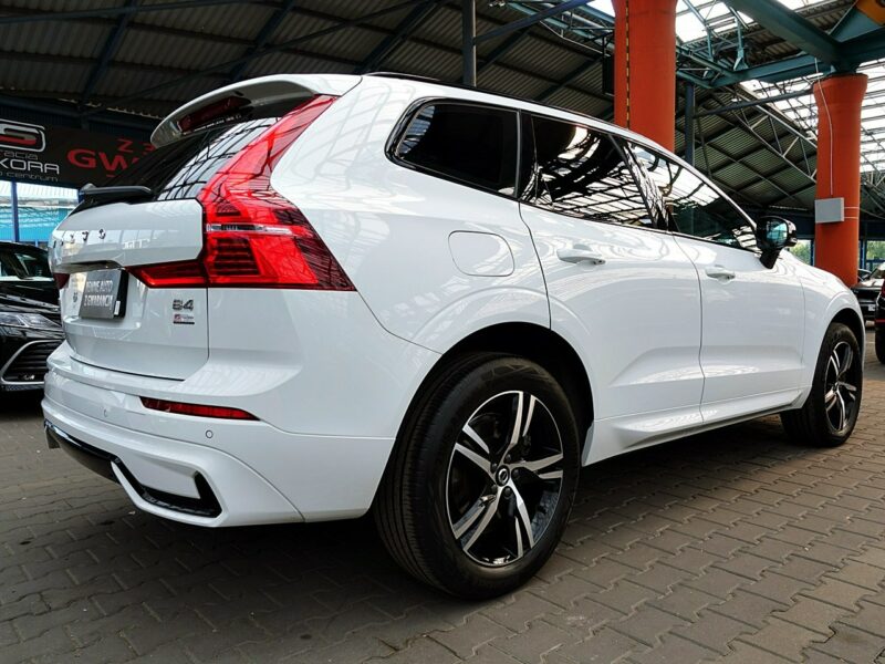 Volvo XC 60 R-DESING+Skóra+Harman/Kardon+NAVI 1WŁ KRAJ 3Lata GWARANCJA Bezwyp F23% II (2017-)