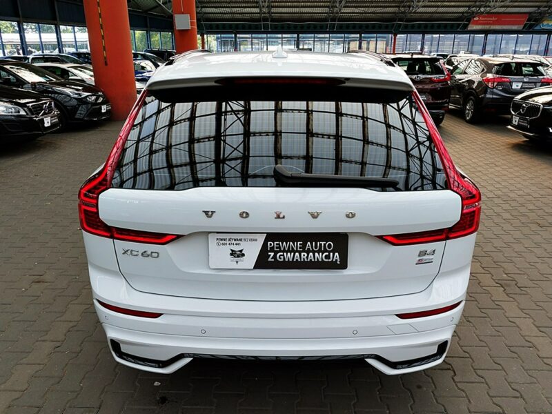 Volvo XC 60 R-DESING+Skóra+Harman/Kardon+NAVI 1WŁ KRAJ 3Lata GWARANCJA Bezwyp F23% II (2017-)