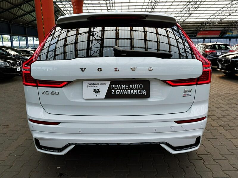 Volvo XC 60 R-DESING+Skóra+Harman/Kardon+NAVI 1WŁ KRAJ 3Lata GWARANCJA Bezwyp F23% II (2017-)