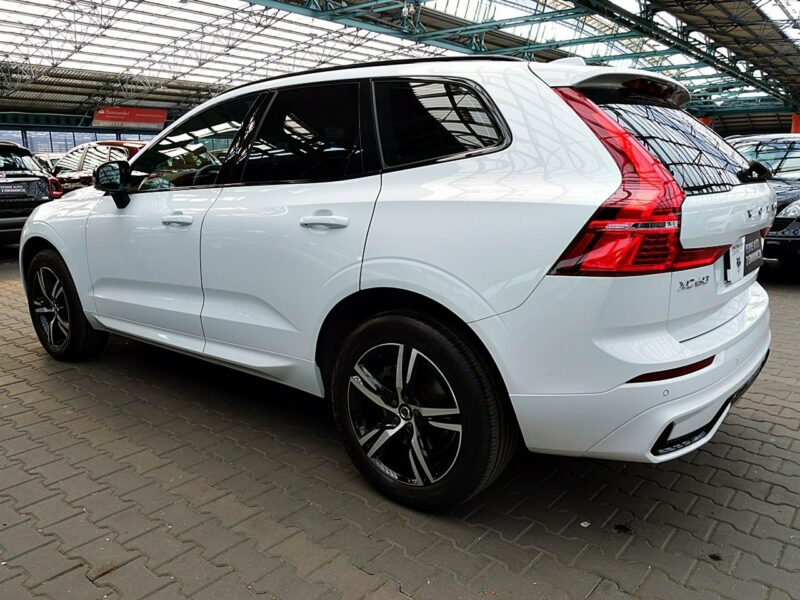 Volvo XC 60 R-DESING+Skóra+Harman/Kardon+NAVI 1WŁ KRAJ 3Lata GWARANCJA Bezwyp F23% II (2017-)