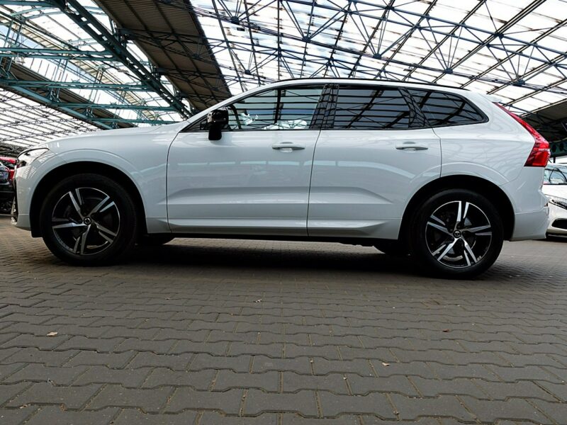 Volvo XC 60 R-DESING+Skóra+Harman/Kardon+NAVI 1WŁ KRAJ 3Lata GWARANCJA Bezwyp F23% II (2017-)