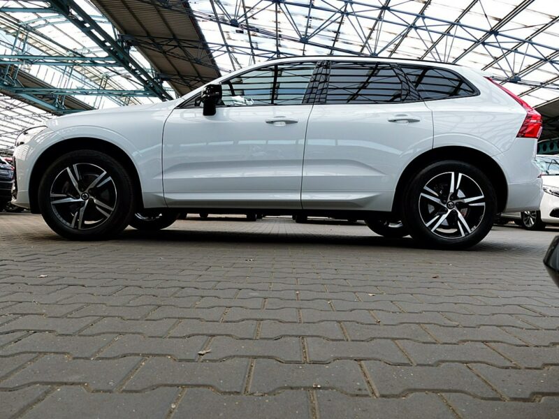 Volvo XC 60 R-DESING+Skóra+Harman/Kardon+NAVI 1WŁ KRAJ 3Lata GWARANCJA Bezwyp F23% II (2017-)