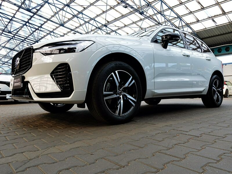 Volvo XC 60 R-DESING+Skóra+Harman/Kardon+NAVI 1WŁ KRAJ 3Lata GWARANCJA Bezwyp F23% II (2017-)