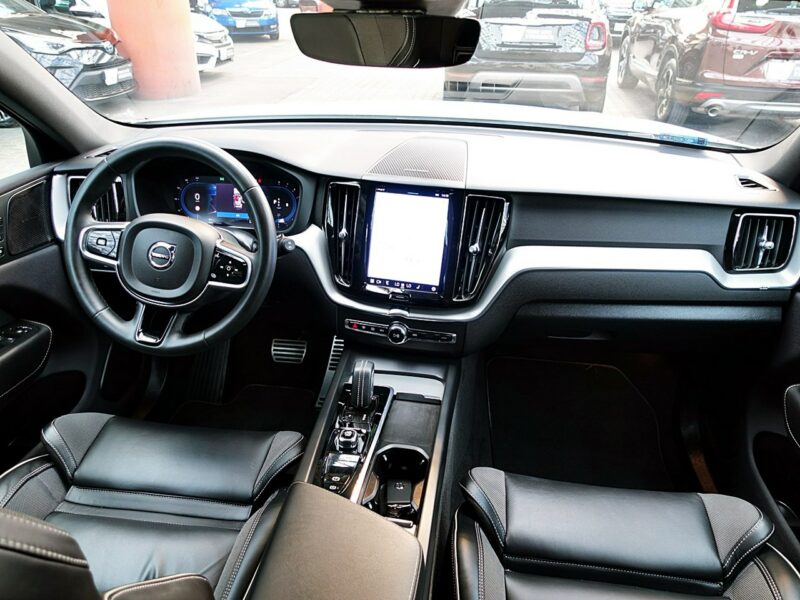 Volvo XC 60 R-DESING+Skóra+Harman/Kardon+NAVI 1WŁ KRAJ 3Lata GWARANCJA Bezwyp F23% II (2017-)