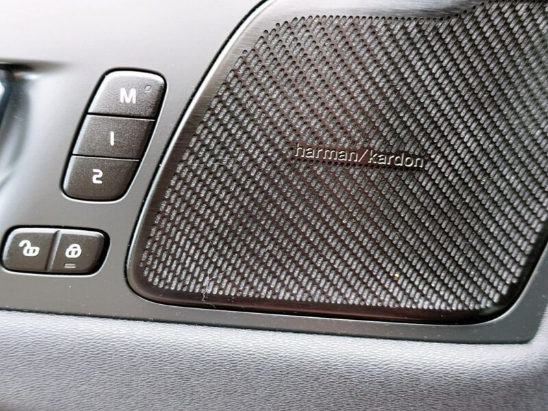 Volvo XC 60 R-DESING+Skóra+Harman/Kardon+NAVI 1WŁ KRAJ 3Lata GWARANCJA Bezwyp F23% II (2017-)