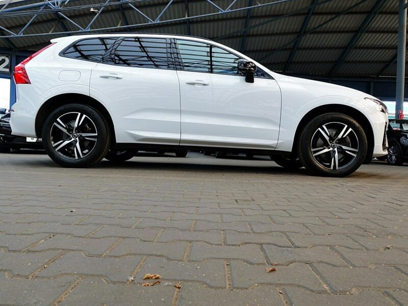 Volvo XC 60 R-DESING+Skóra+Harman/Kardon+NAVI 1WŁ KRAJ 3Lata GWARANCJA Bezwyp F23% II (2017-)