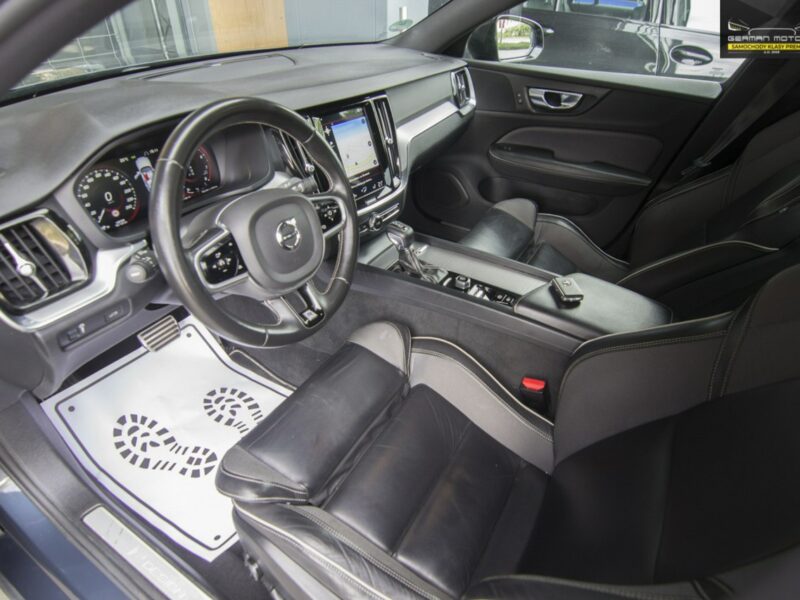 Volvo S60 R-design / LEDY/ Line Assist / Podgrzewana kierow / Gwarancja / FV23% III (2018-)