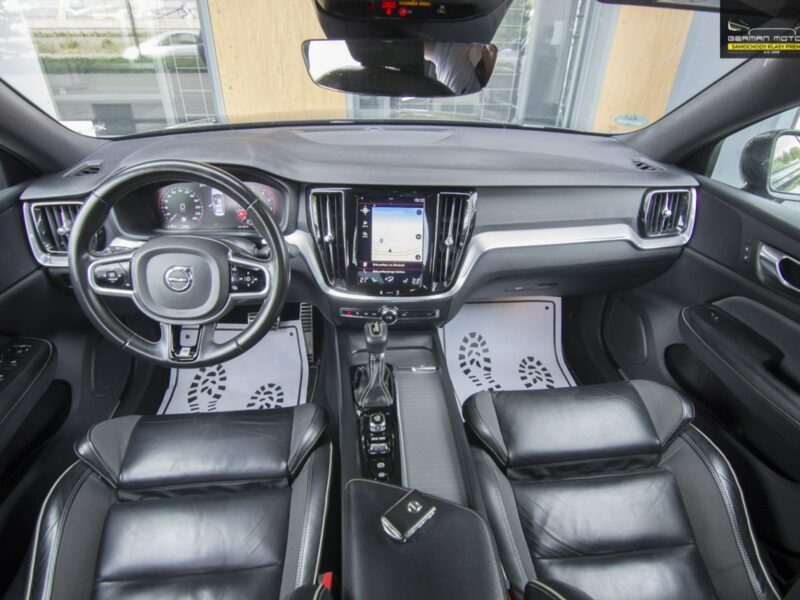 Volvo S60 R-design / LEDY/ Line Assist / Podgrzewana kierow / Gwarancja / FV23% III (2018-)