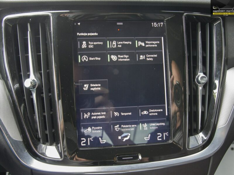 Volvo S60 R-design / LEDY/ Line Assist / Podgrzewana kierow / Gwarancja / FV23% III (2018-)