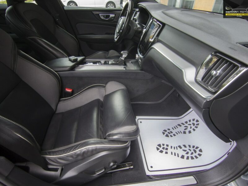Volvo S60 R-design / LEDY/ Line Assist / Podgrzewana kierow / Gwarancja / FV23% III (2018-)