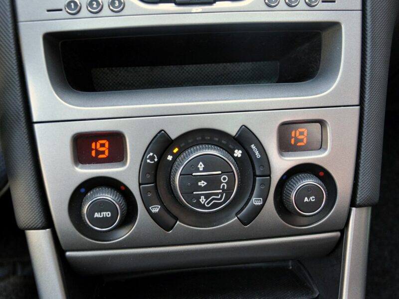 Peugeot 308 SW SW 1.6i+LPG 120KM Premium/Ledy/Panoramiczny dach/Navi/Parktronic I (2007-2011)
